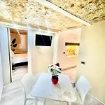 Stationsuite N5 Spa Privata Idromassaggio & Wifi Zona Centrale Vicino Alla Stazione