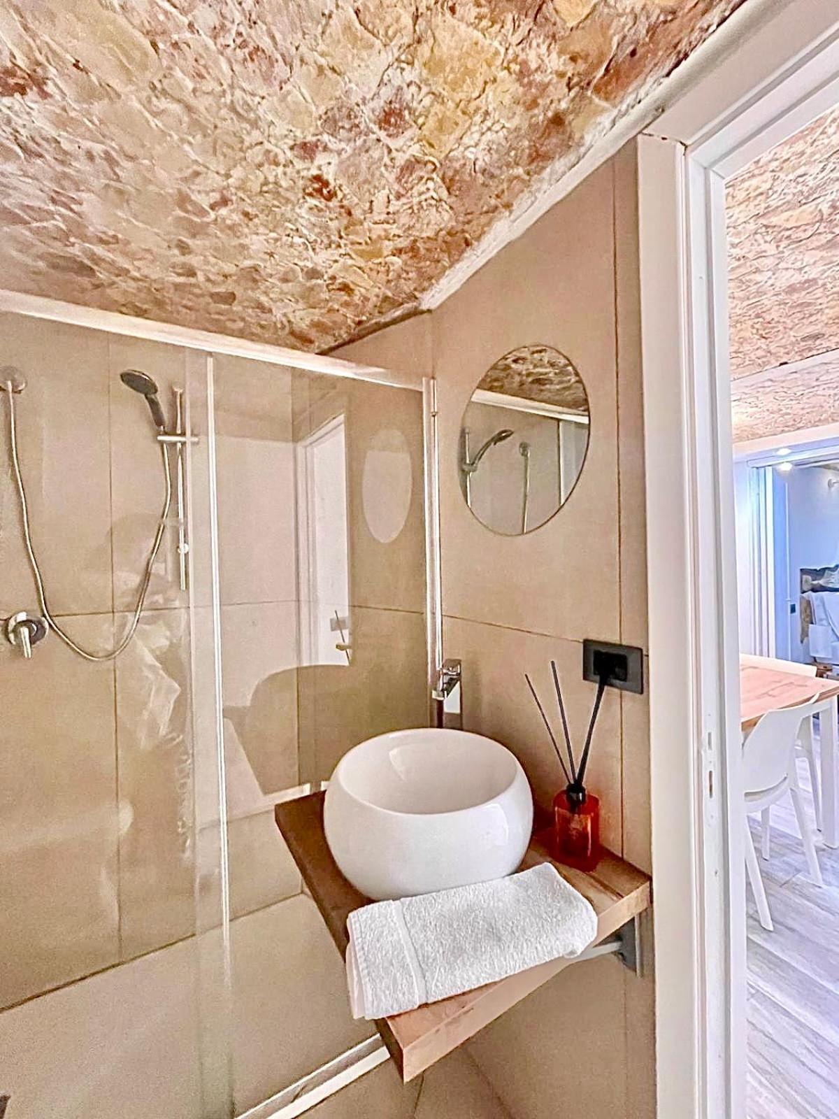Apartamento Stationsuite N5 Privata Idromassaggio & Wifi Zona Vicino Stazione